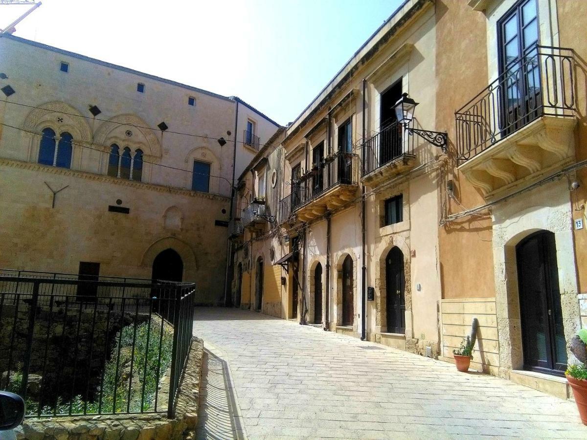Dimora Montalto,Indipendente Con Terrazzo Privato Villa Syracuse Bagian luar foto