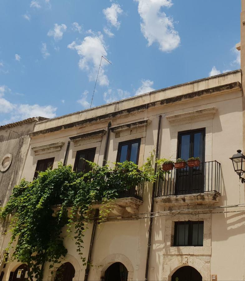 Dimora Montalto,Indipendente Con Terrazzo Privato Villa Syracuse Bagian luar foto